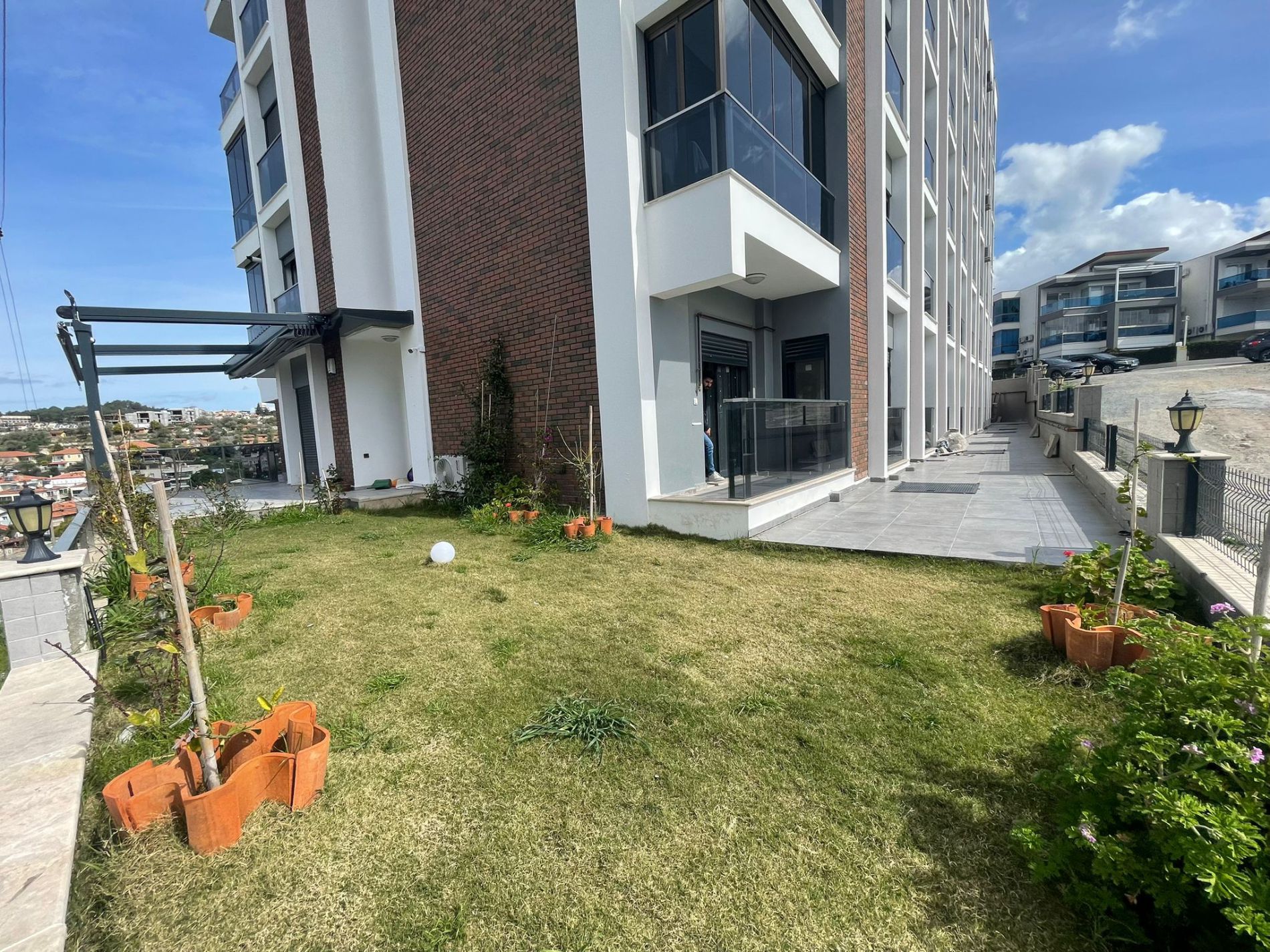 7208 KUŞADASI KADINLARDENİZİ PLAJINA 300 MT BAHÇELİ SIFIR DAİRE - <span class=